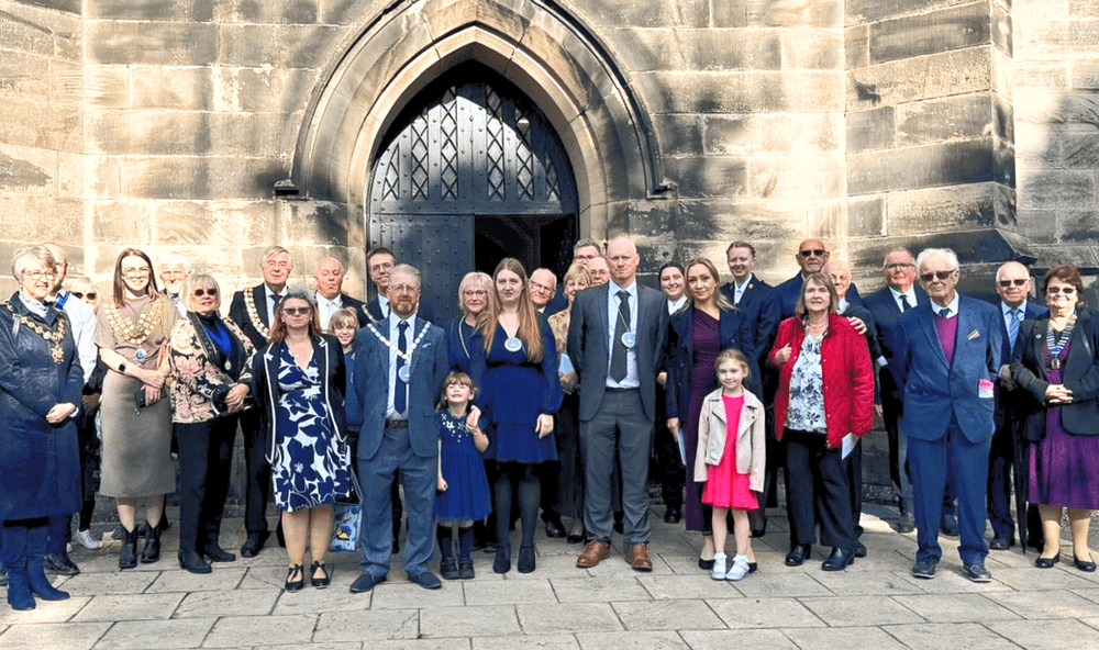 Mayor Routledge Elected for Third Term; Civic Leaders Visit Cheadle — Cheadle news photo (Cheadle COG)